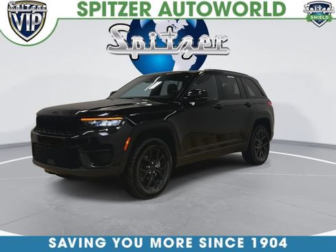 Used 2024 Jeep Grand Cherokee Altitude AWD/4WD image 6