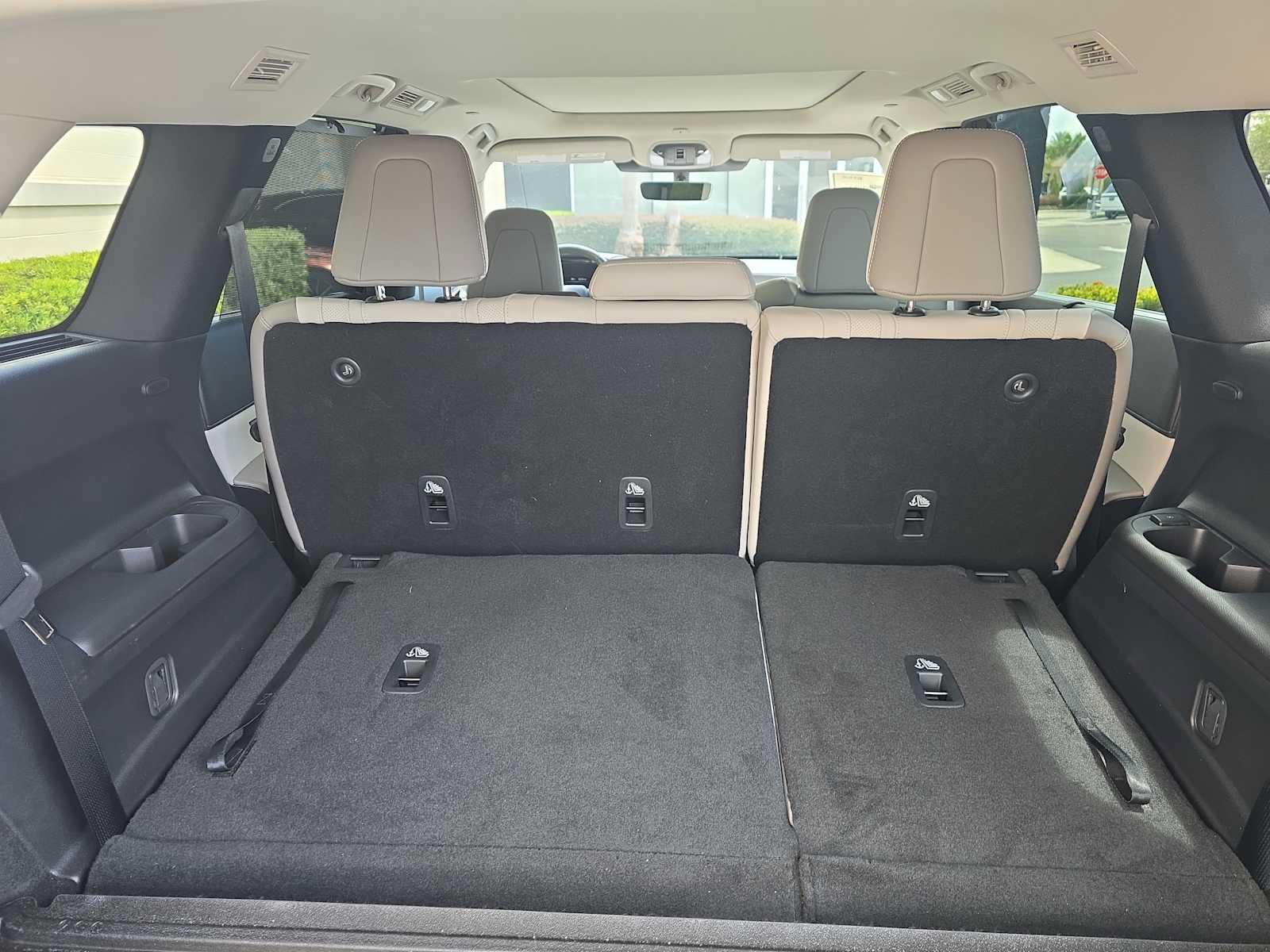Certified 2026 INFINITI QX60 Luxe w/ Cargo Package FWD image 7