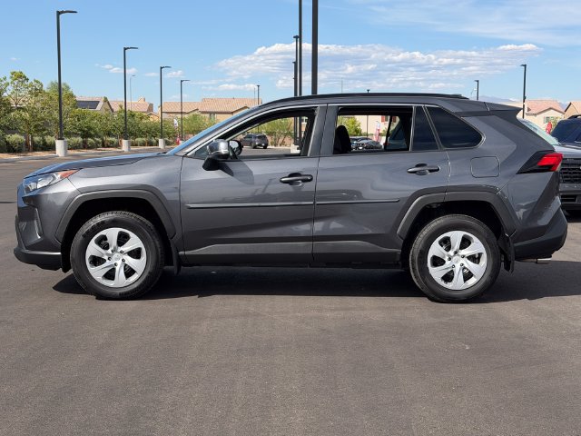 Used 2021 Toyota RAV4 LE FWD image 3