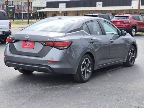 Used 2024 Nissan Sentra SV FWD image 6