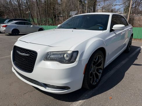 Used 2016 Chrysler 300 S image 1
