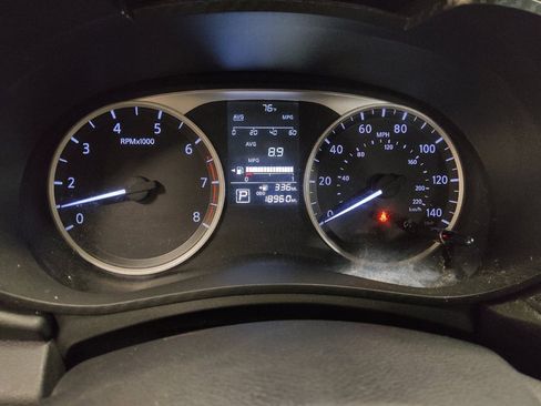 Used 2024 Nissan Versa S w/ Trunk Package image 23