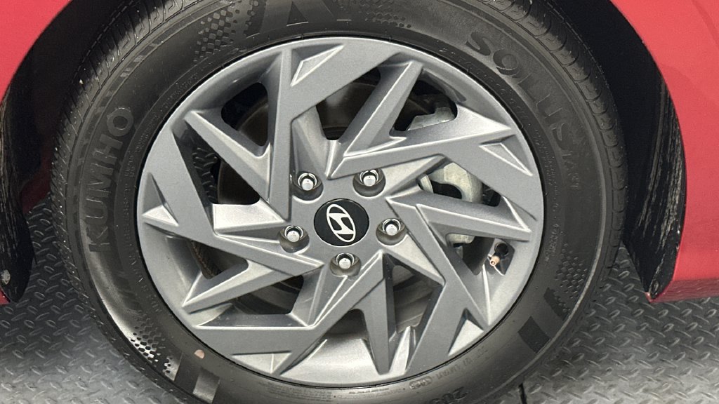 Used 2024 Hyundai Elantra SEL FWD image 19