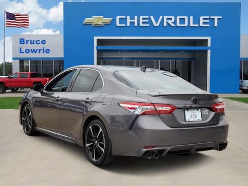 Used 2020 Toyota Camry XSE image 4