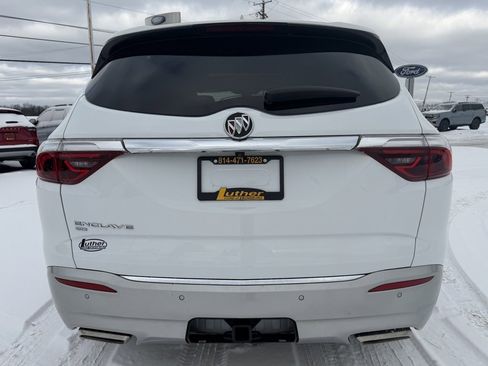 Used 2023 Buick Enclave Essence w/ Experience Buick Package image 4