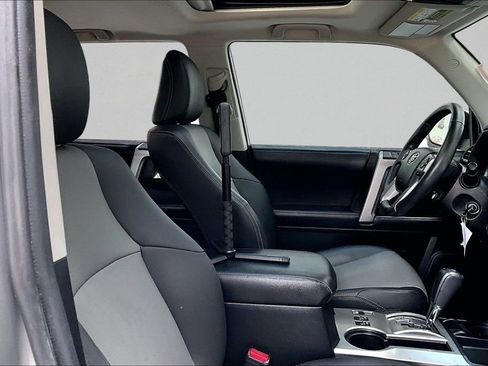 Used 2019 Toyota 4Runner SR5 Premium RWD image 28