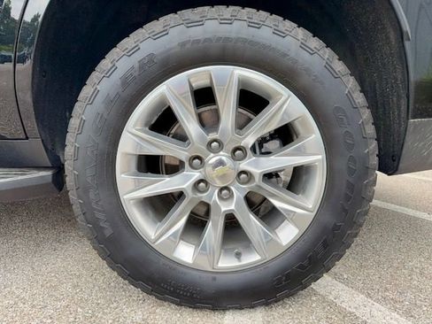 Used 2022 Chevrolet Tahoe Premier AWD/4WD image 31