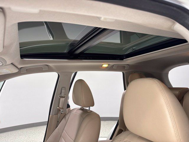 Used 2020 Nissan Rogue SL w/ Premium Package FWD image 2