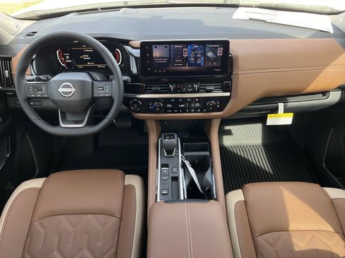 New 2026 Nissan Pathfinder Platinum w/ Cargo Package FWD image 8