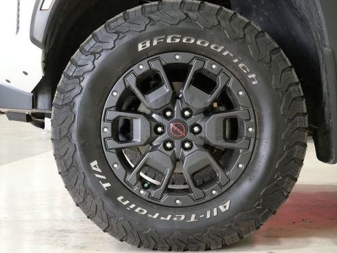 Used 2022 Nissan Frontier PRO-4X w/ Pro-4X Premium Package image 9