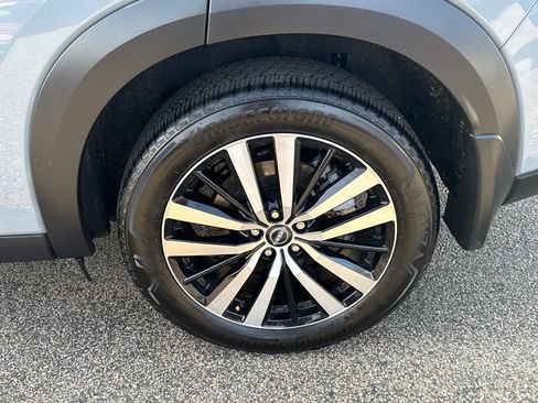 Used 2025 Nissan Pathfinder Platinum w/ Cargo Package image 43