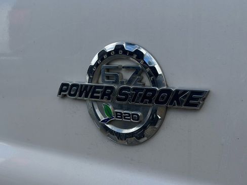 Used 2015 Ford F250 Platinum AWD/4WD image 4