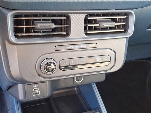 Used 2025 Ford Maverick XL w/ Equipment Group 102A image 12