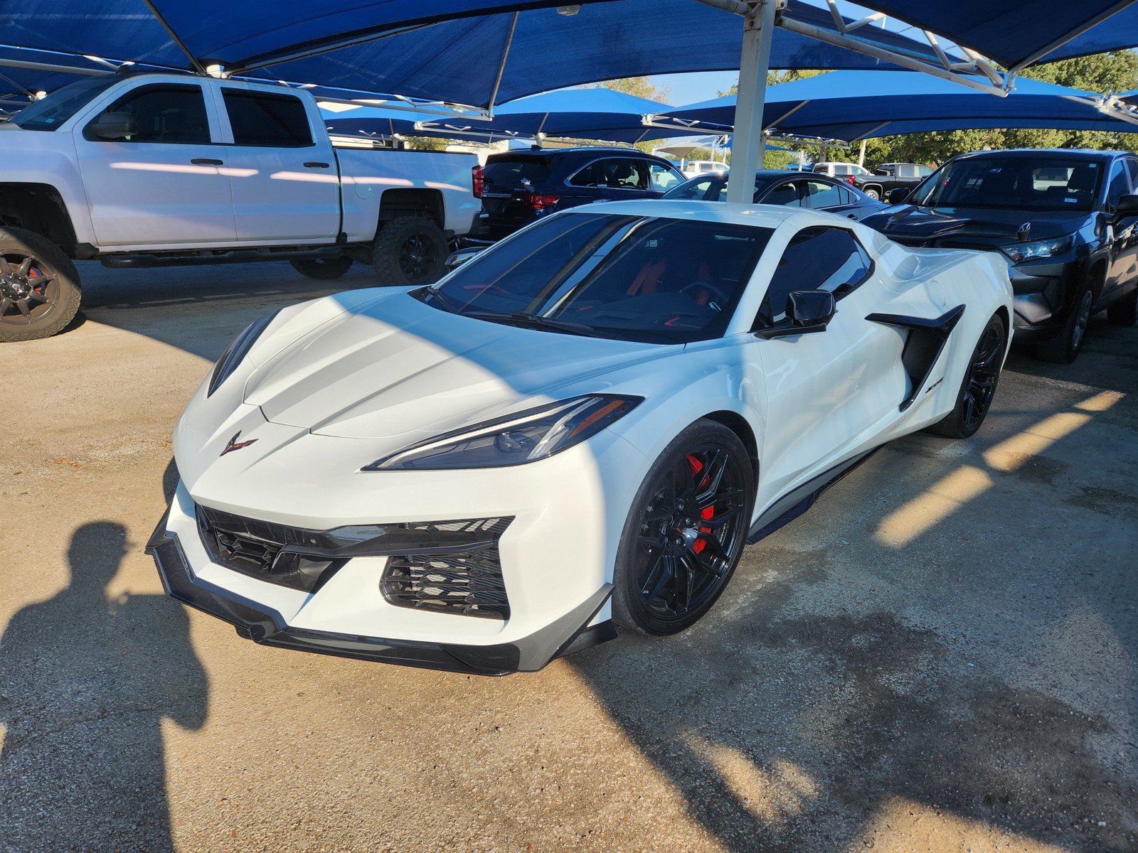 Used 2023 Chevrolet Corvette Z06 w/ Z07 Performance Package RWD image 2