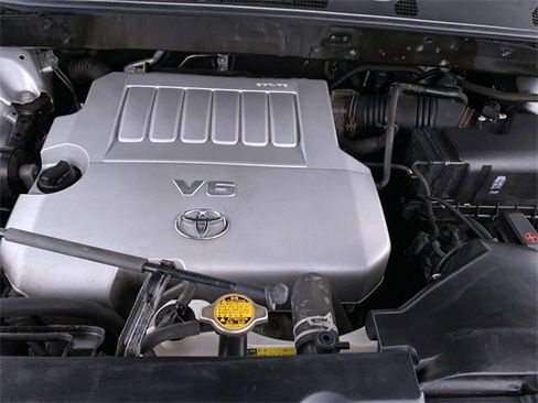 Used 2012 Toyota Highlander SE w/ Tow Pkg image 31