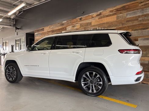 Used 2025 Jeep Grand Cherokee L Overland w/ Luxury Tech Group IV image 21