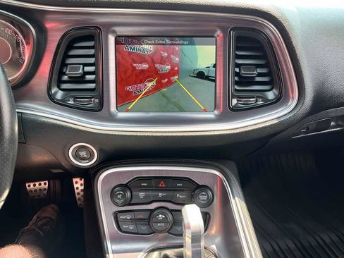 Used 2016 Dodge Challenger R/T RWD image 8
