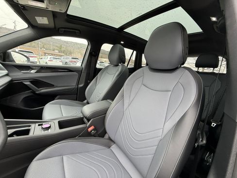 New 2026 Volkswagen Tiguan SE R-Line AWD/4WD image 11