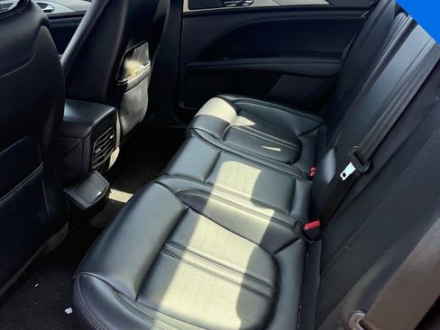 Used 2017 Lincoln MKZ Premiere image 10