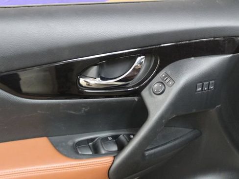 Used 2020 Nissan Rogue SL AWD/4WD image 15