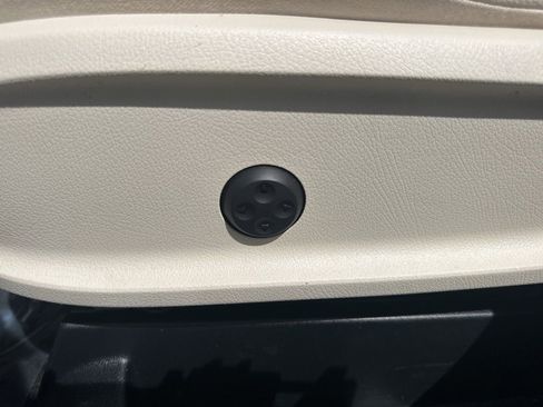 Used 2025 Mercedes-Benz GLA 250 image 10