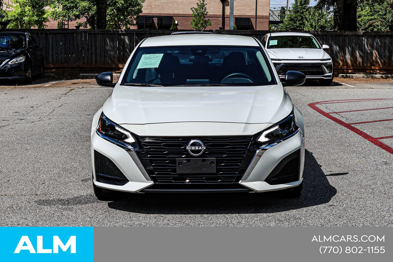 Used 2025 Nissan Altima 2.5 SV FWD image 11
