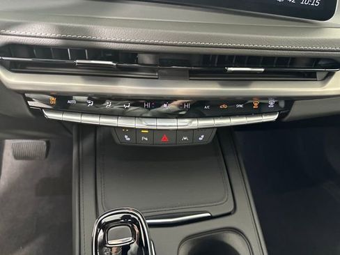 Used 2024 Cadillac XT4 Luxury image 23