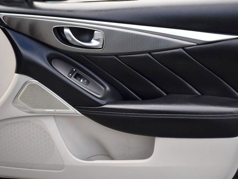 Used 2018 INFINITI Q50 Sport w/ Sensory Package (Sport) image 18