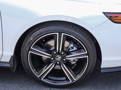 Used 2024 Honda Accord Sport image 7