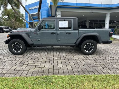 Used 2026 Jeep Gladiator Rubicon AWD/4WD image 32