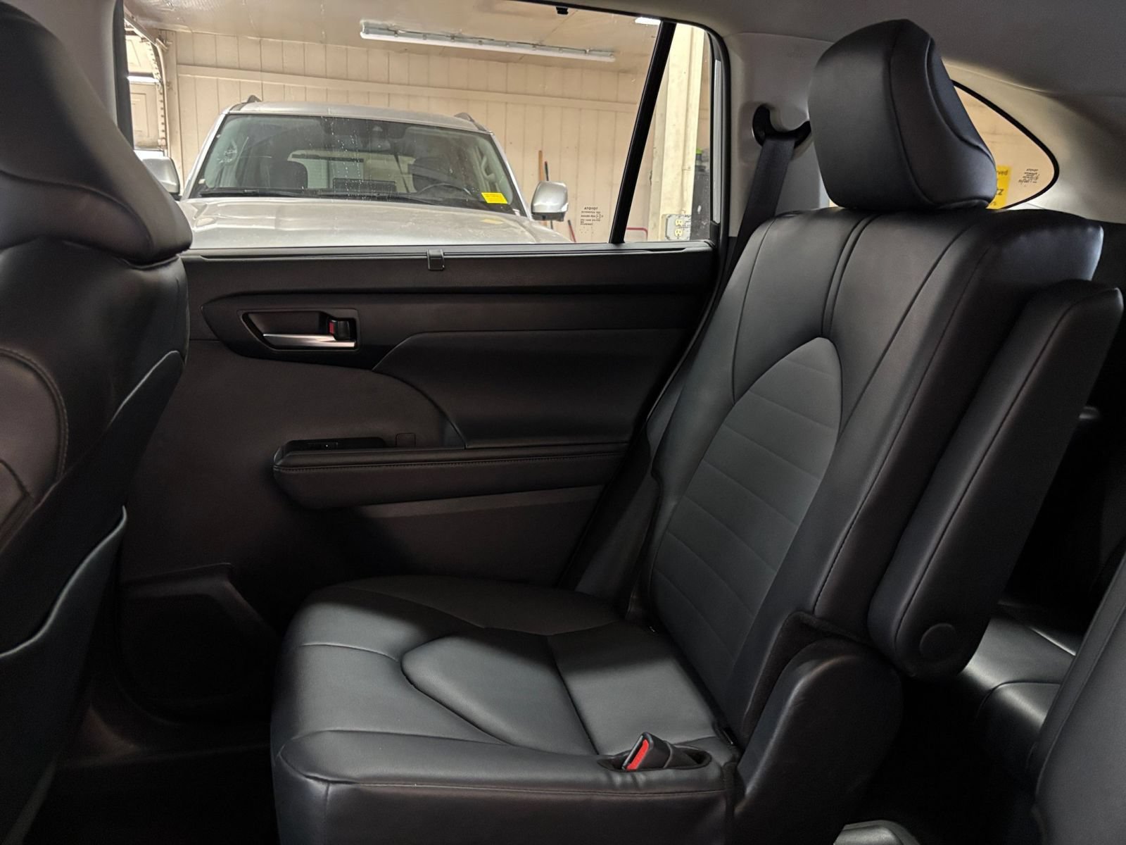 Used 2026 Toyota Highlander XLE AWD/4WD image 41