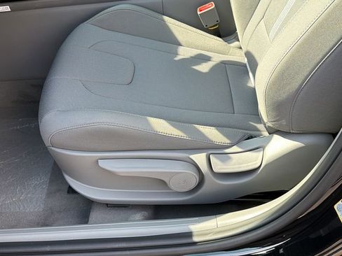 New 2026 Hyundai Elantra SE image 10