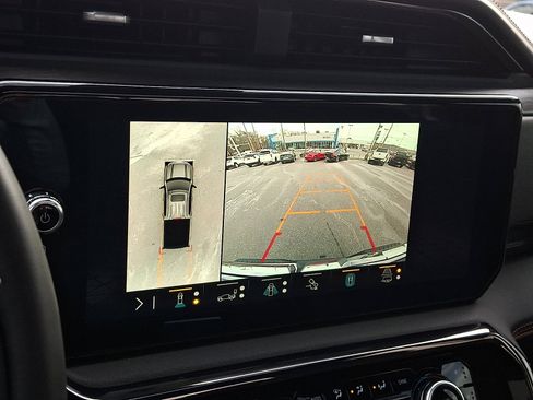 Used 2023 GMC Sierra 1500 AT4 w/ Technology Package image 19