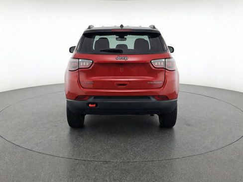 Used 2025 Jeep Compass Trailhawk image 7