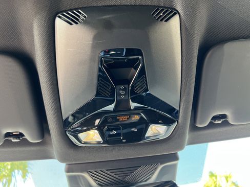 Used 2025 BMW X2 xDrive28i image 38