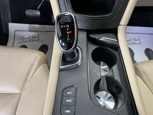 Used 2019 Cadillac XT5 AWD image 11