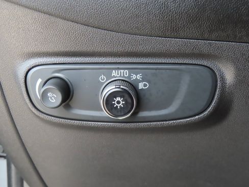 Used 2023 Chevrolet Equinox LT w/ Driver Convenience Package image 20