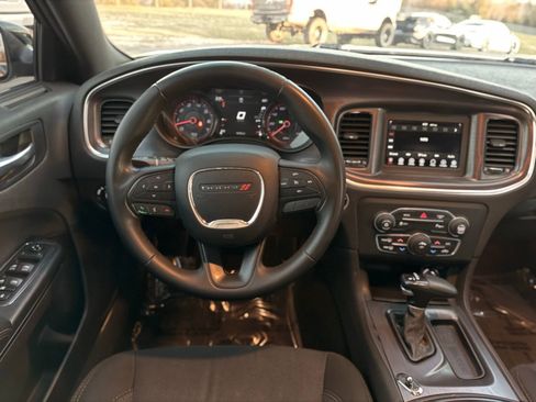 Used 2018 Dodge Charger SXT w/ Blacktop Package image 27