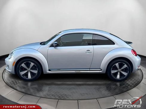 Used 2012 Volkswagen Beetle 2.0T image 2