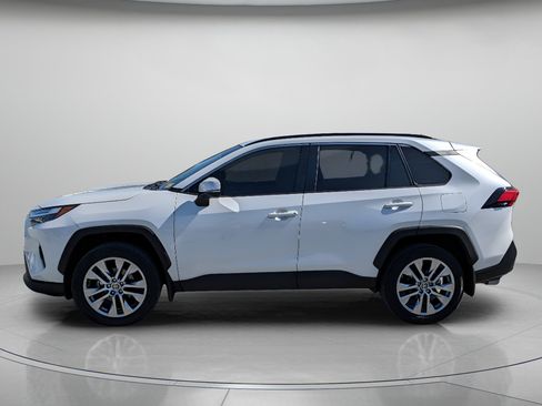 Used 2024 Toyota RAV4 XLE Premium FWD image 5