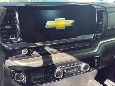 Used 2025 Chevrolet Silverado 2500 LT w/ Safety Package image 13