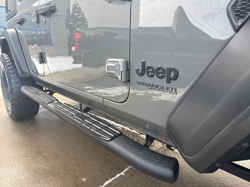 Used 2021 Jeep Wrangler Unlimited Sport image 16