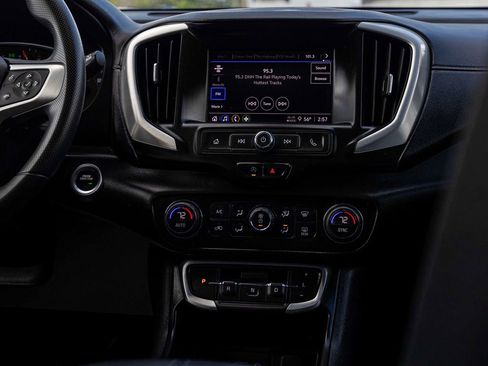Used 2022 GMC Terrain SLE w/ Driver Convenience Package AWD/4WD image 21