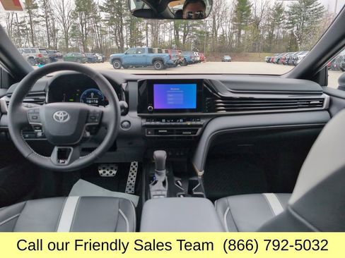 Used 2025 Toyota Camry SE w/ Convenience Package AWD/4WD image 15