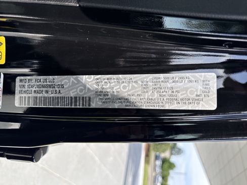 Used 2025 Jeep Wrangler Unlimited Sport AWD/4WD image 32