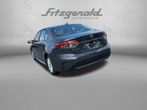Used 2026 Toyota Corolla LE w/ LE Premium Package FWD image 6