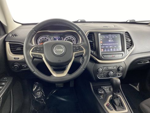 Used 2014 Jeep Cherokee Latitude w/ Comfort/Convenience Group image 18