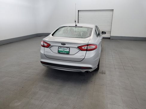 Used 2014 Ford Fusion SE FWD image 7
