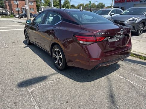 Used 2022 Nissan Sentra SV FWD image 3