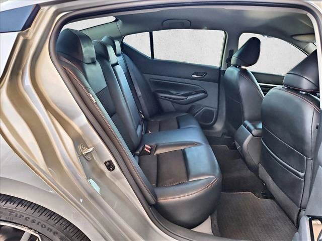 Used 2024 Nissan Altima 2.5 SR FWD image 17